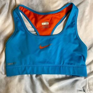 🧡💙 NIKE SPORTS BRA💙🧡